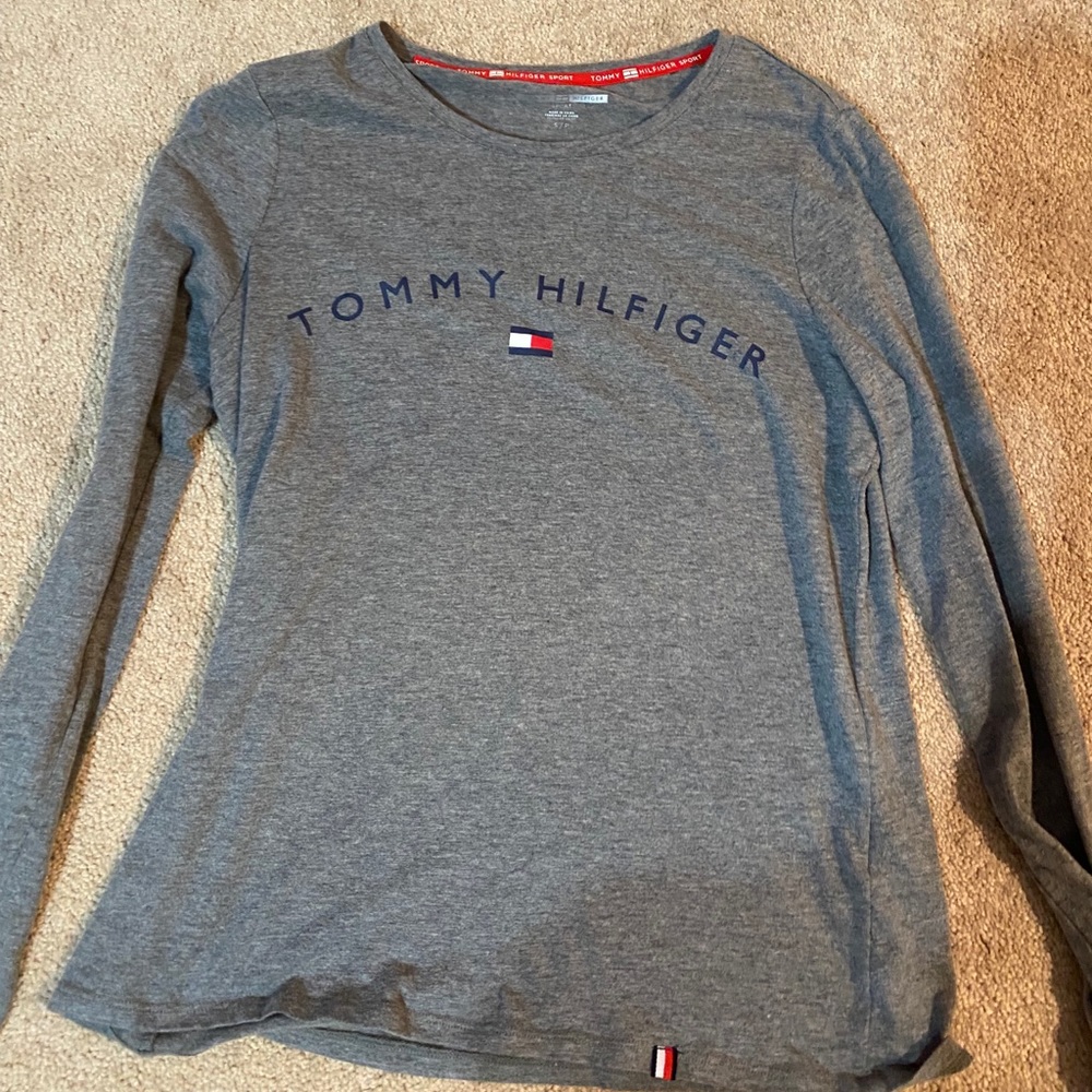 tommy hilfiger long-sleeve top